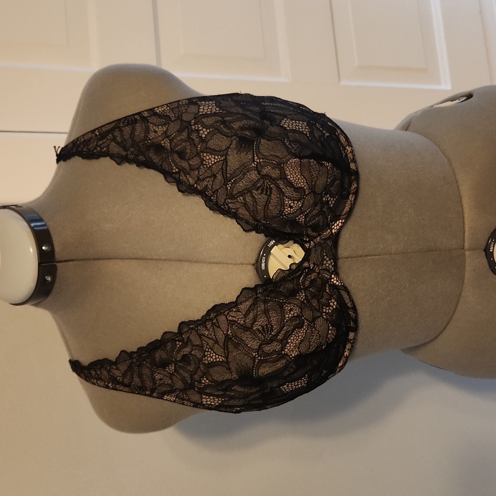 40B black lace unlined bra from nearly nude, brand new with tags